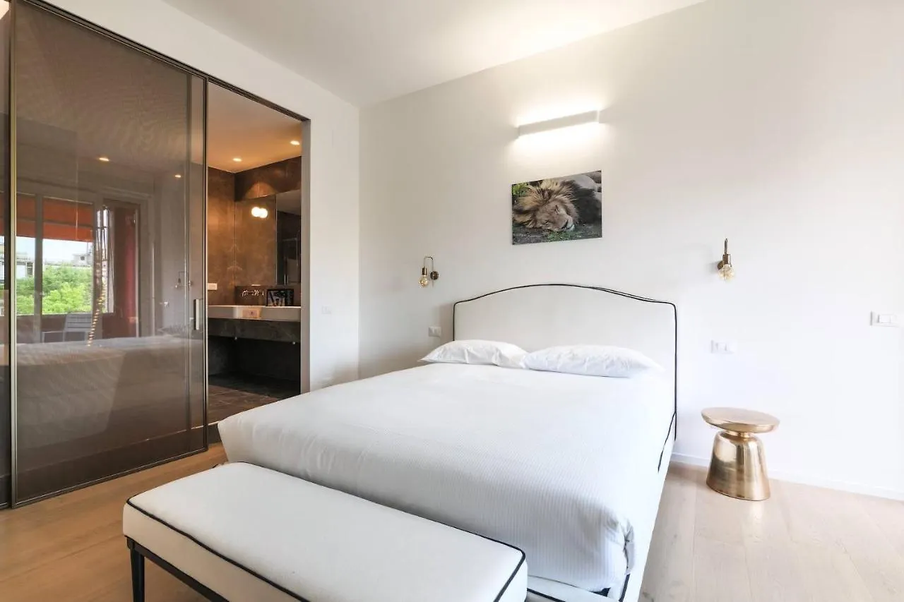 Elegant Urban Retreat In The Heart Of Milan - Brera Apartment