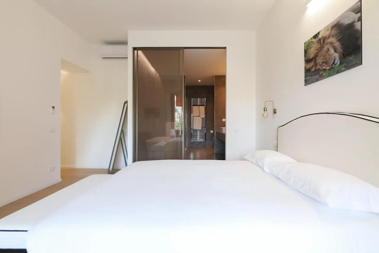 Elegant Urban Retreat In The Heart Of Milan - Brera Apartment 0*,